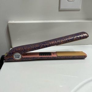 CHI hair straightener
